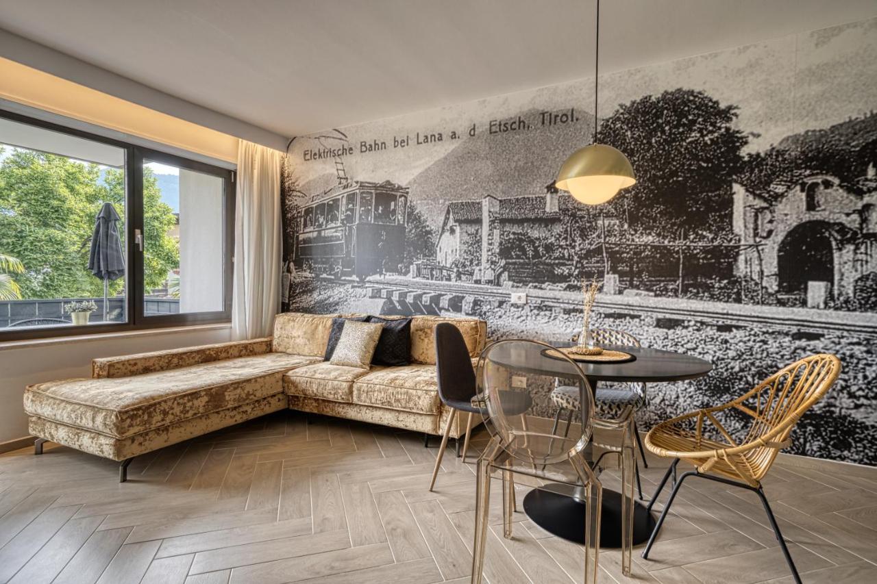 Goldfinger + Suites Lana Bagian luar foto